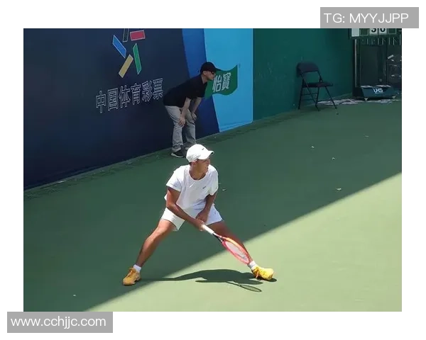 杨丽独家分享网球心得与技巧助你提升球技的秘密武器